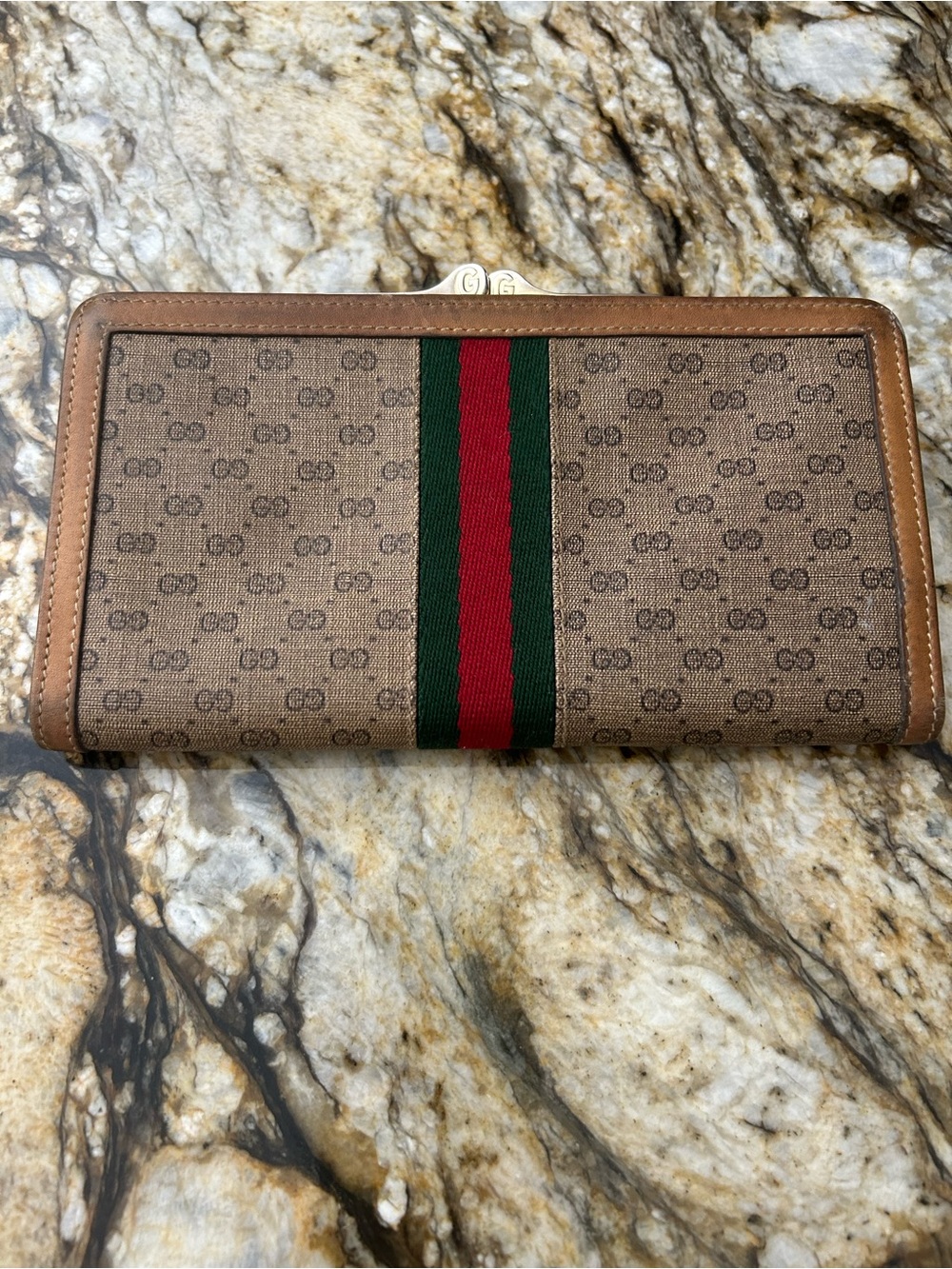 Vintage Gucci Brown GG Canvas Continental Wallet with Green and Red Webbing - Picture 2 of 16